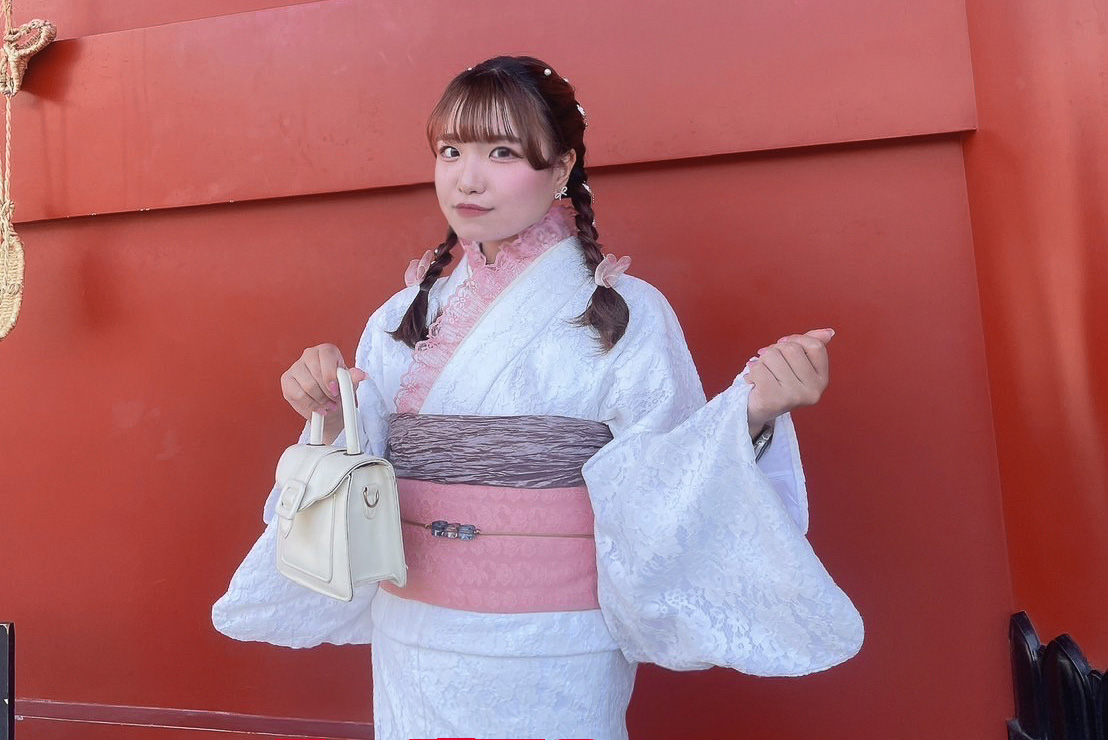 女性レース着物＋ヘアセットプラン