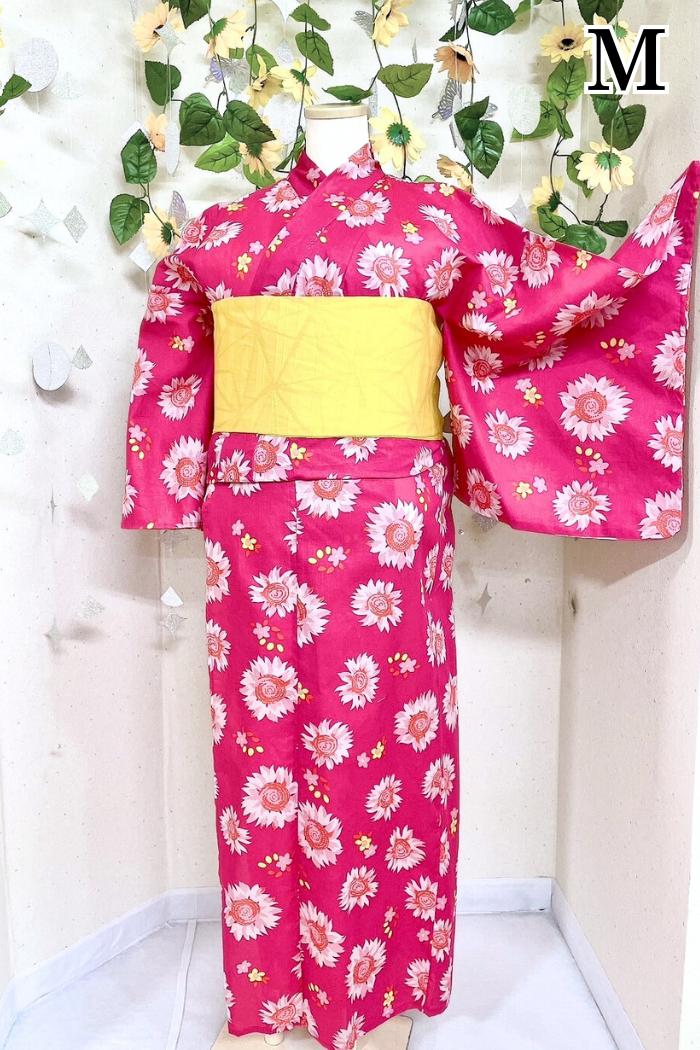 ピンク色に花柄のMサイズ浴衣